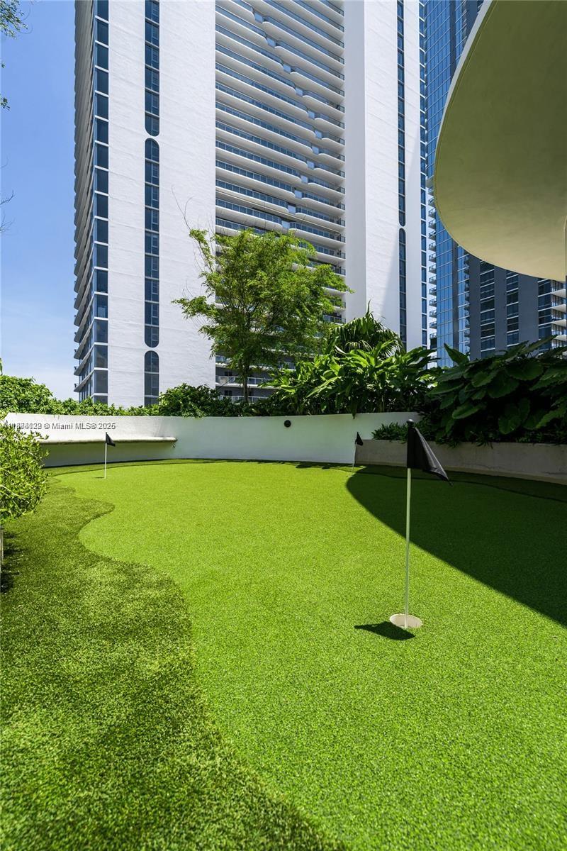 ARIA RESERVE MIAMI - Residential Lease