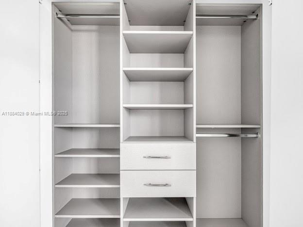 ARIA RESERVE MIAMI - Residential Lease