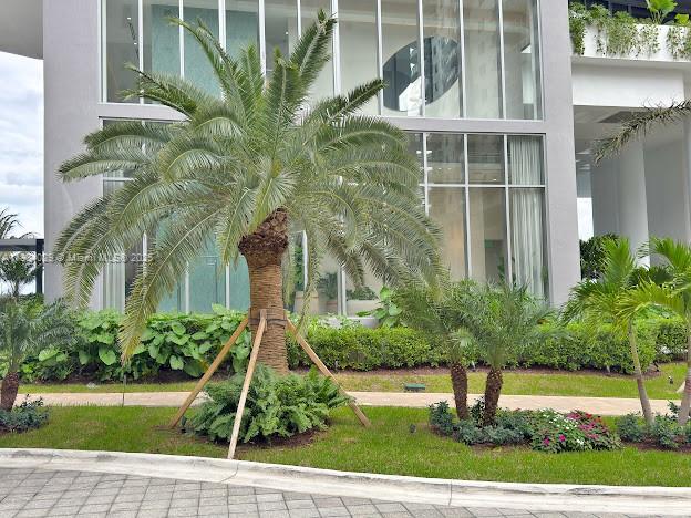 ARIA RESERVE MIAMI - Residential Lease