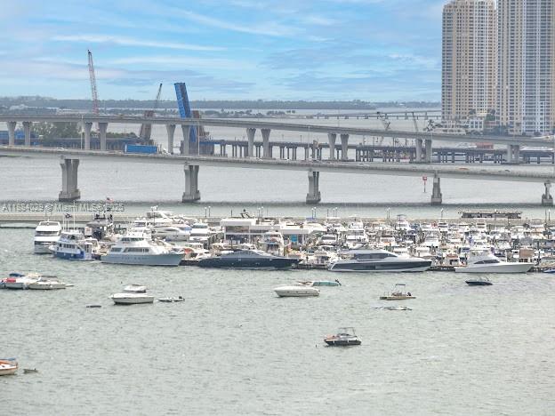 ARIA RESERVE MIAMI - Residential Lease