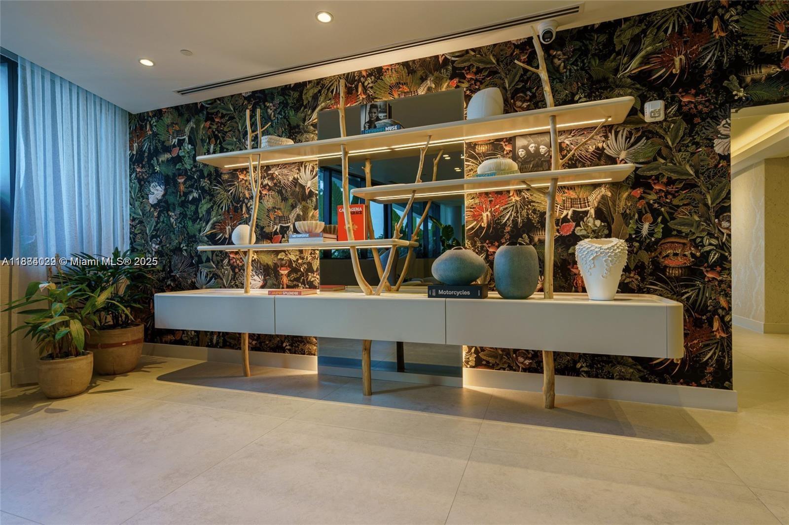 ARIA RESERVE MIAMI - Residential Lease