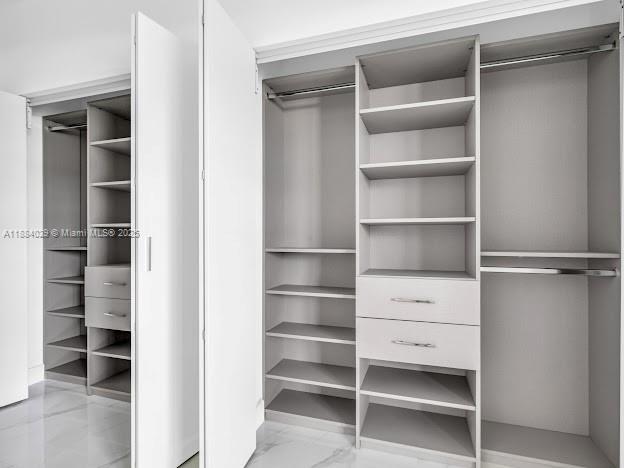 ARIA RESERVE MIAMI - Residential Lease