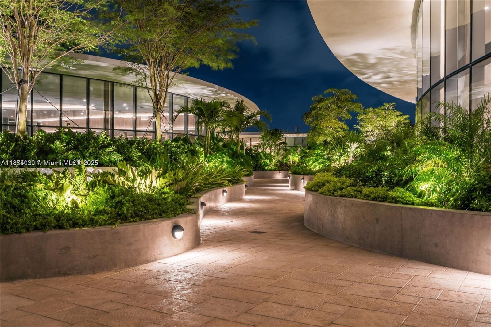 ARIA RESERVE MIAMI - Residential Lease