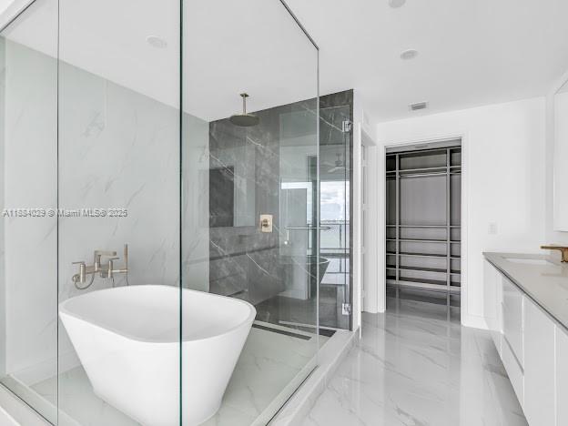 ARIA RESERVE MIAMI - Residential Lease