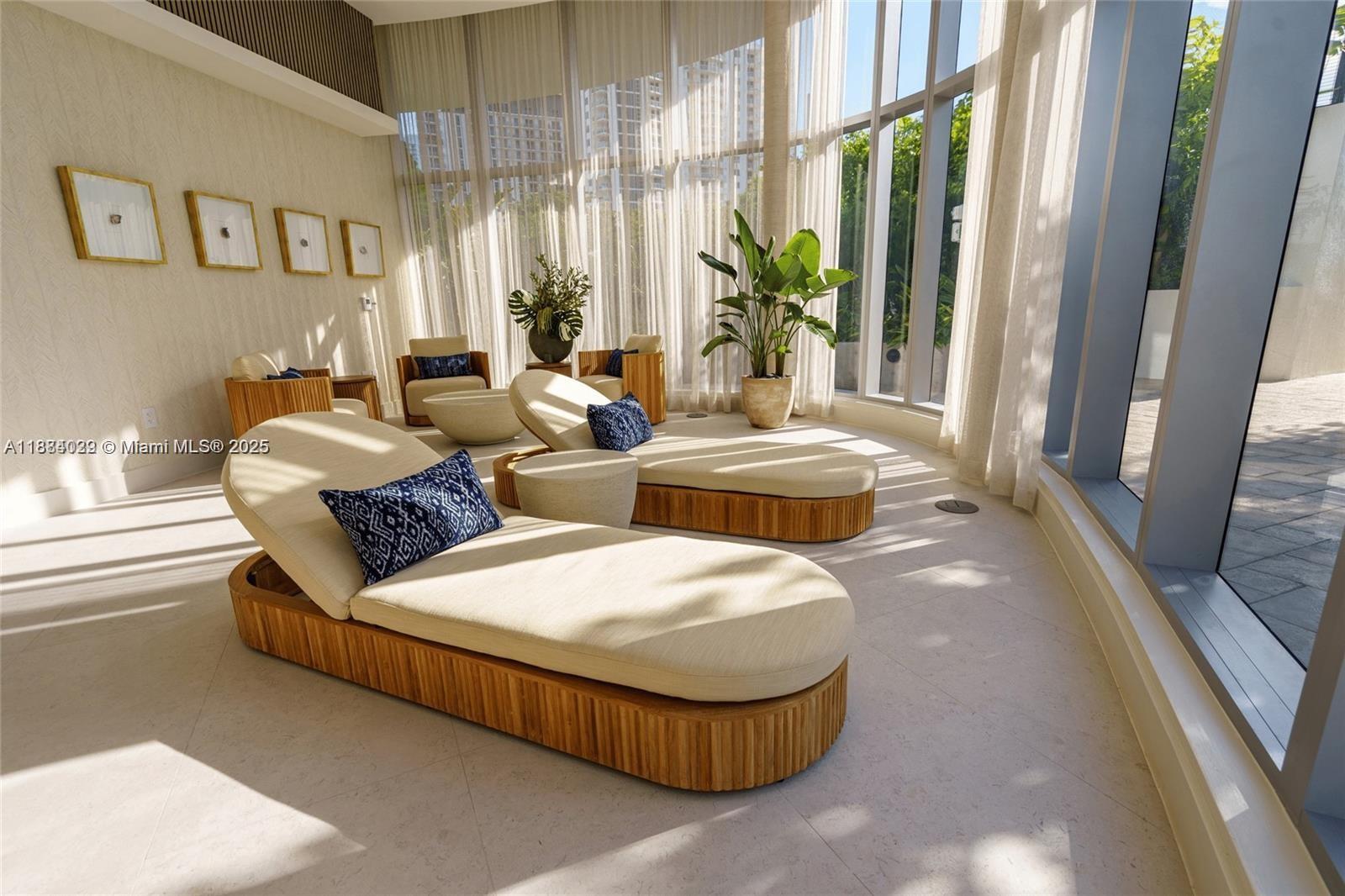 ARIA RESERVE MIAMI - Residential Lease