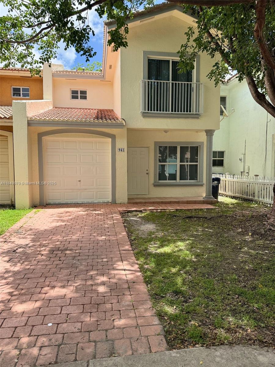 WELCOME SECTION 8!
Beautiful and spacious 3-bedroom, 2.5-bath townhouse available in the heart of Florida City/Homestead! This freshly painted home features a bright and open layout, updated kitchen and bathrooms, tile flooring throughout, and a large private patio—great for relaxing or spending time with family.
Conveniently located near schools, shopping, and public transportation. A perfect place to call home!
Now accepting Section 8 – don’t miss out!
