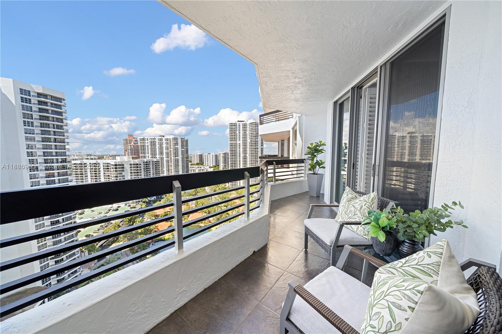 MYSTIC POINTE - Residential