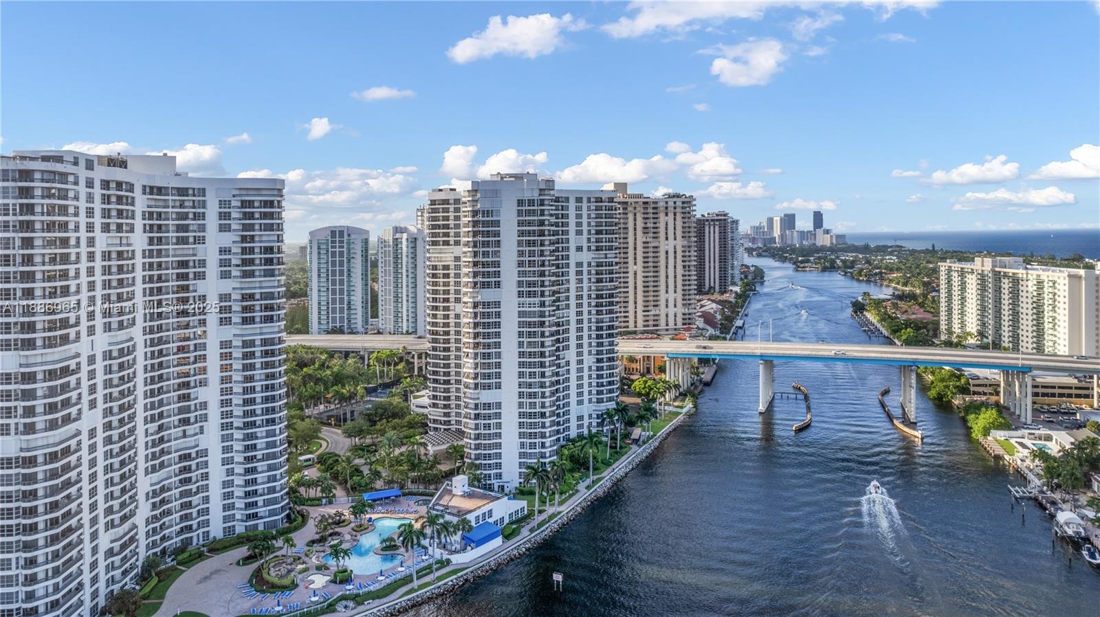 MYSTIC POINTE - Residential
