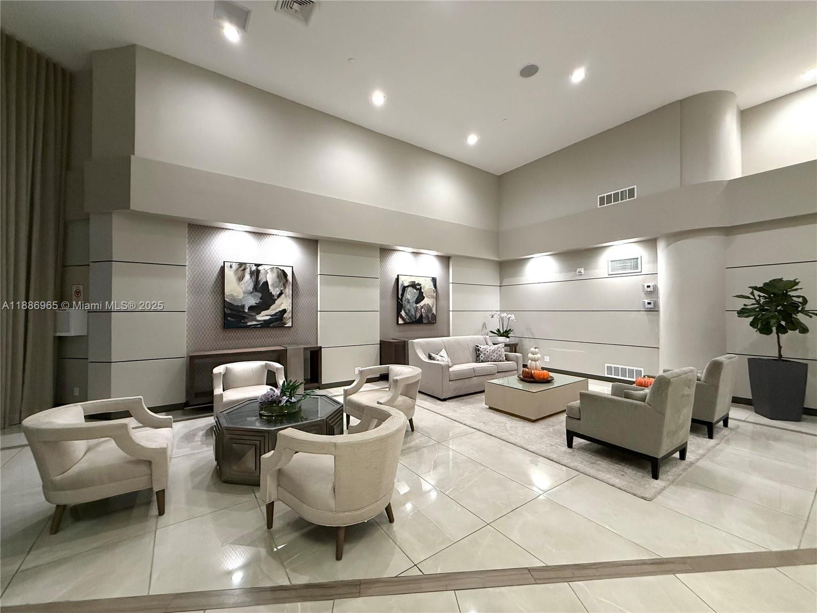 MYSTIC POINTE - Residential