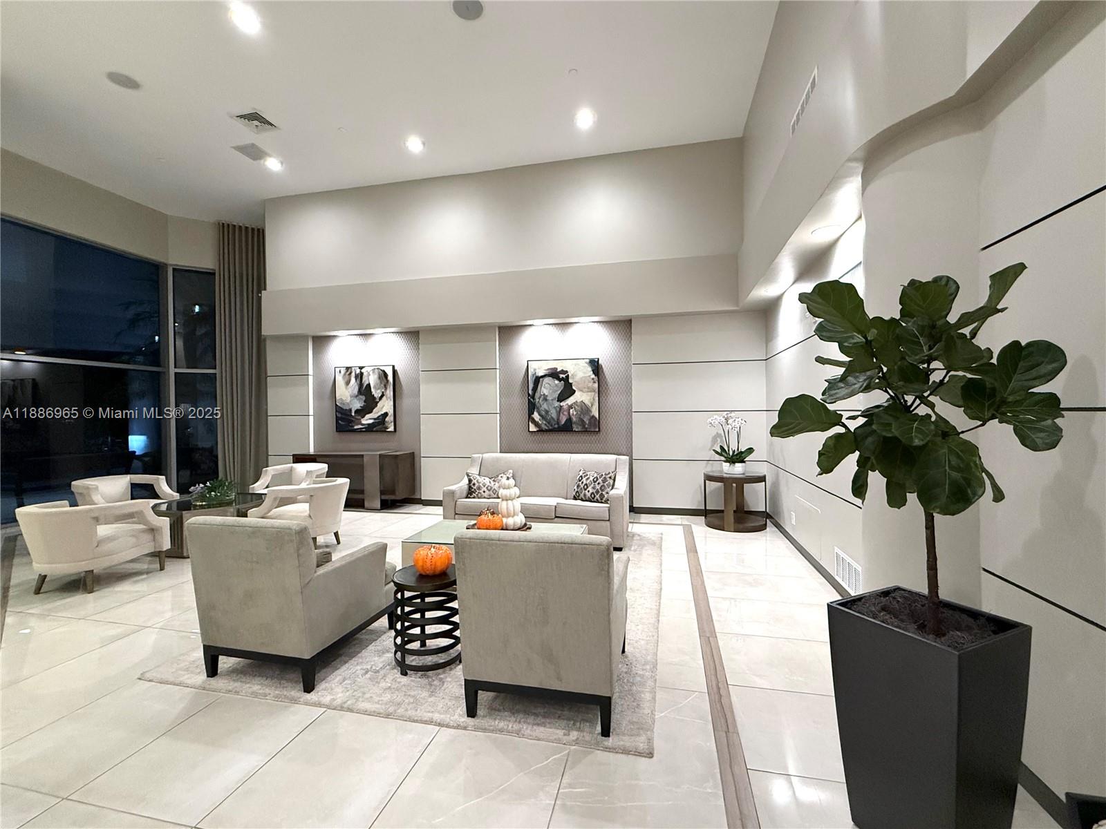 MYSTIC POINTE - Residential