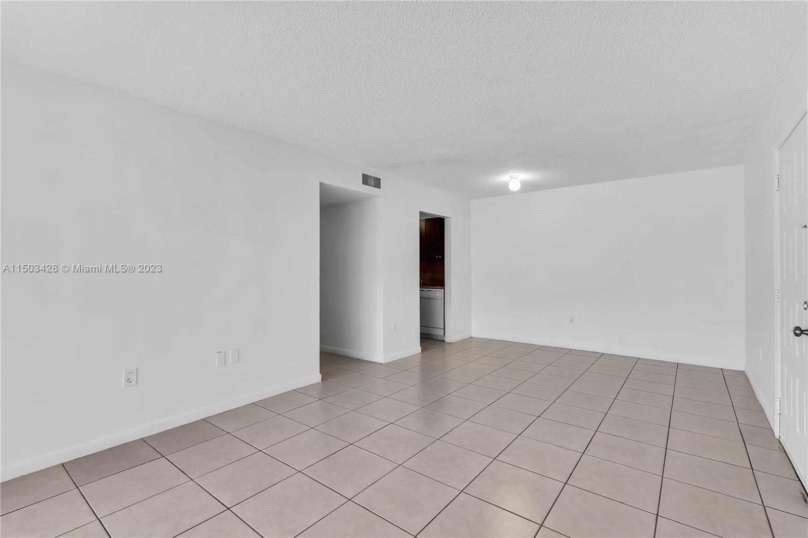 MAGNOLIA LANE CONDO - Residential