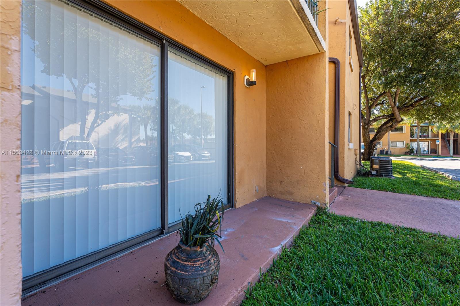 MAGNOLIA LANE CONDO - Residential