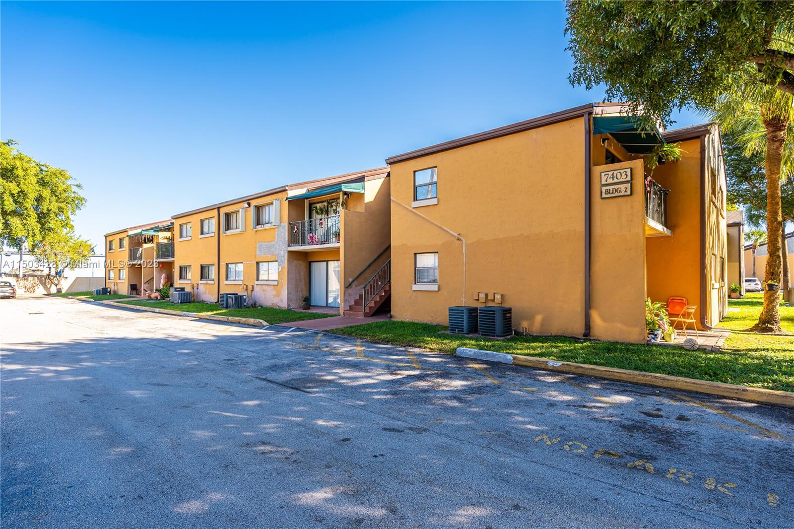 MAGNOLIA LANE CONDO - Residential