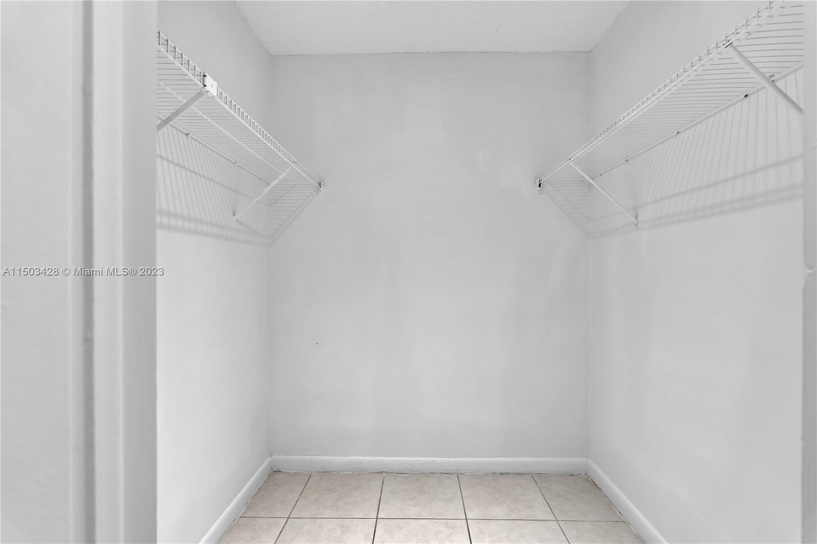 MAGNOLIA LANE CONDO - Residential
