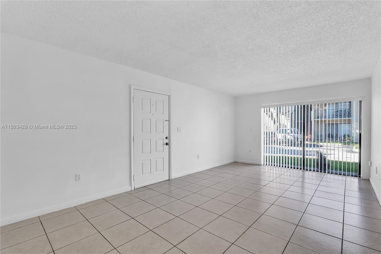 MAGNOLIA LANE CONDO - Residential