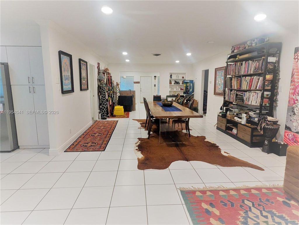 Photo of 220 SE 1st St, Dania Beach, FL 33004 (MLS # A11954041)