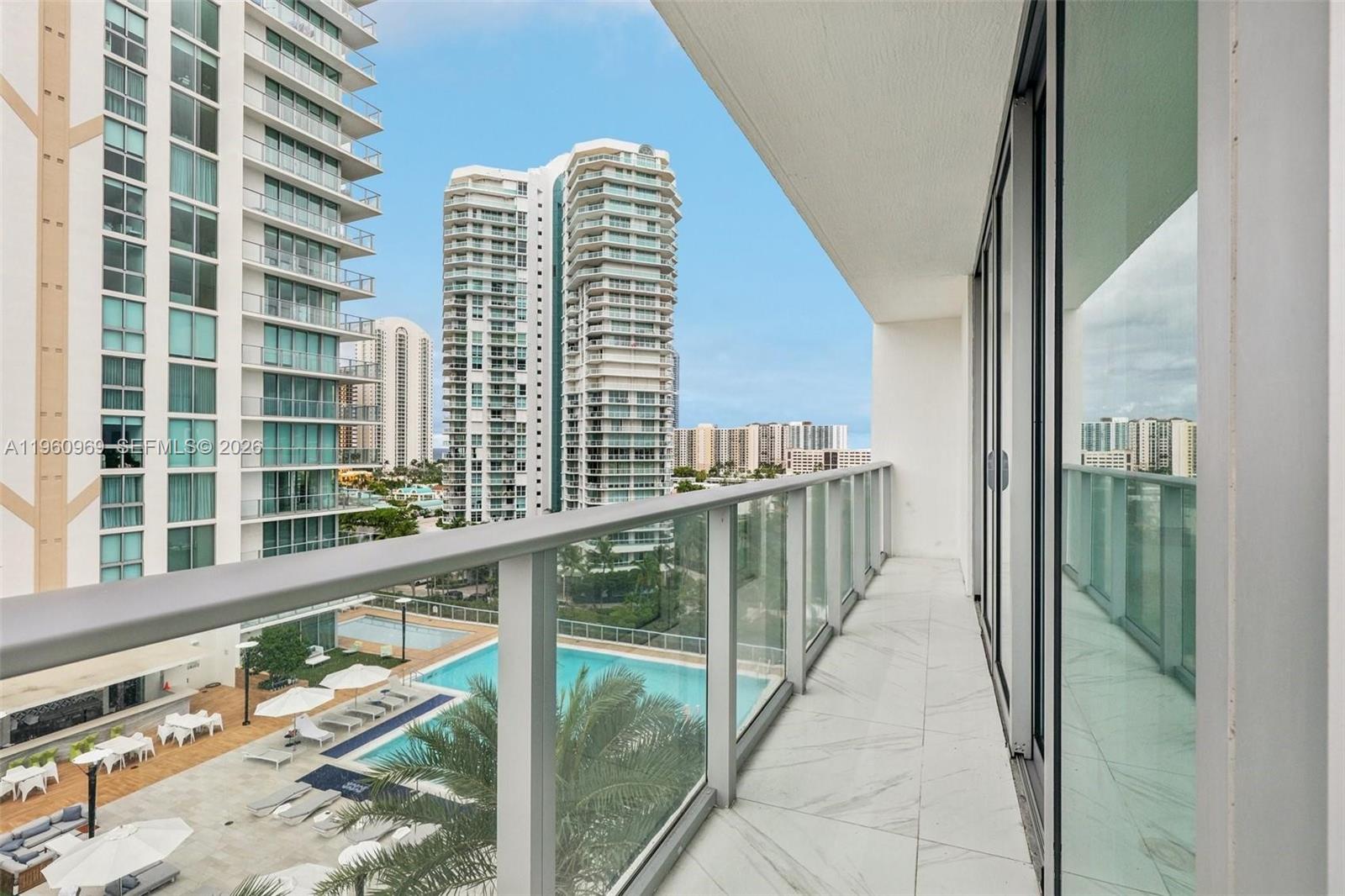 PARQUE TOWERS CONDO - Residential