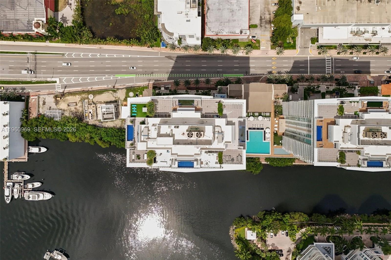 PARQUE TOWERS CONDO - Residential