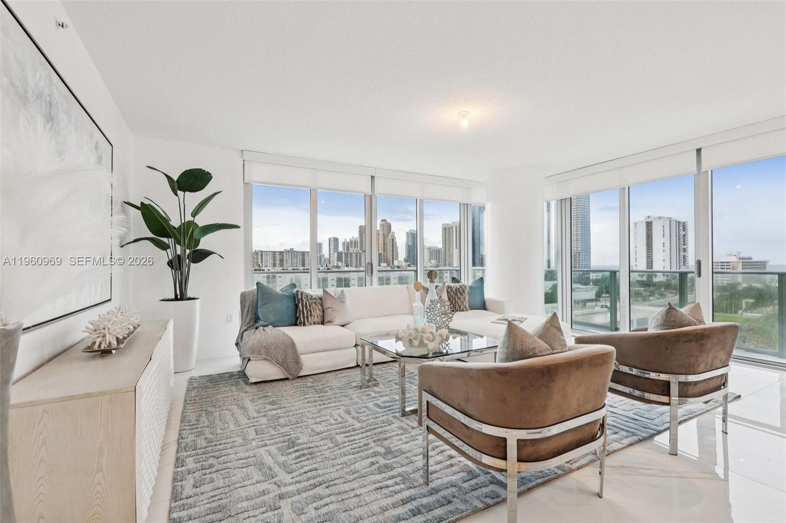 PARQUE TOWERS CONDO - Residential