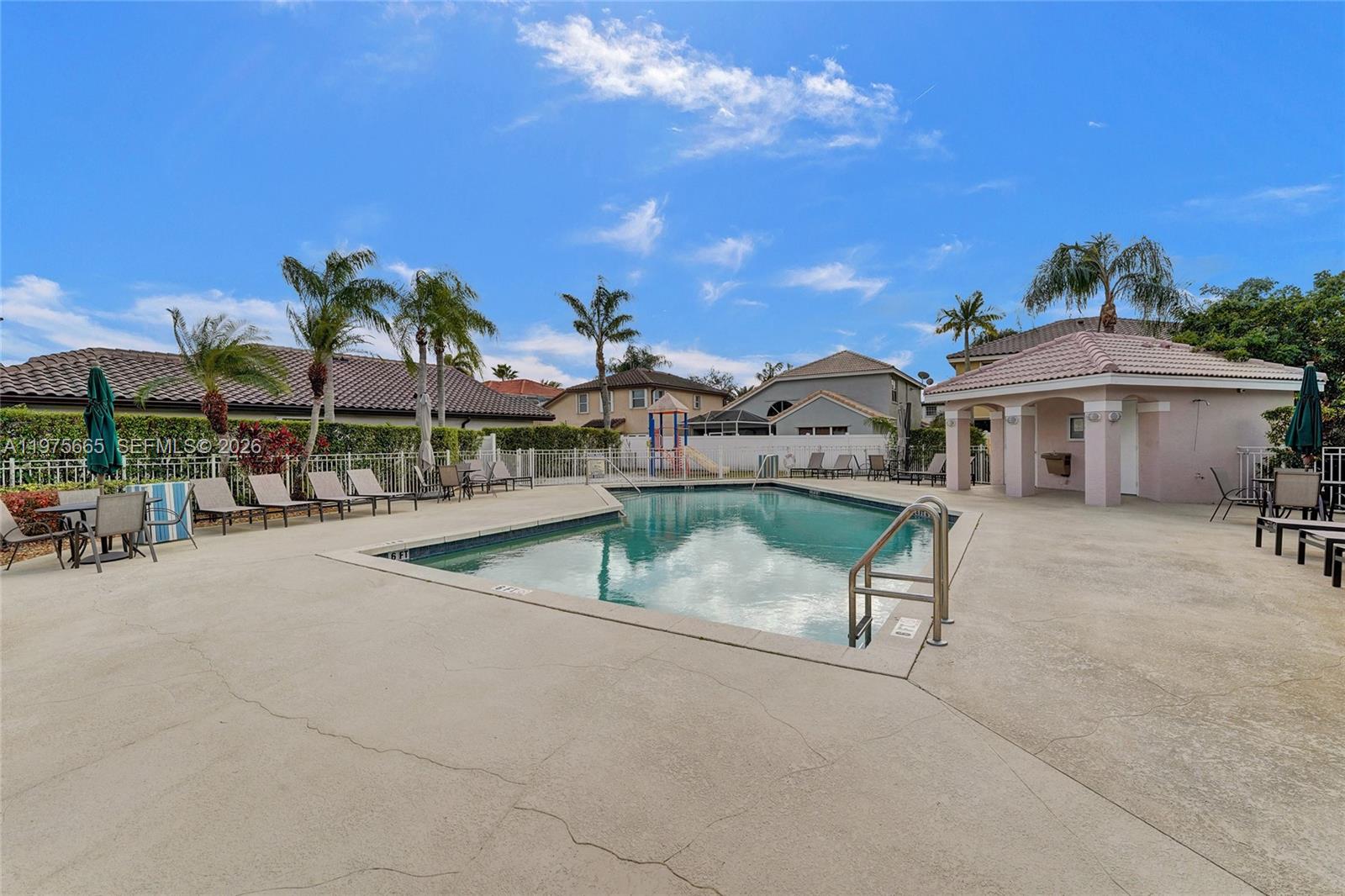 SILVER LAKES PHASE III - Residential Lease