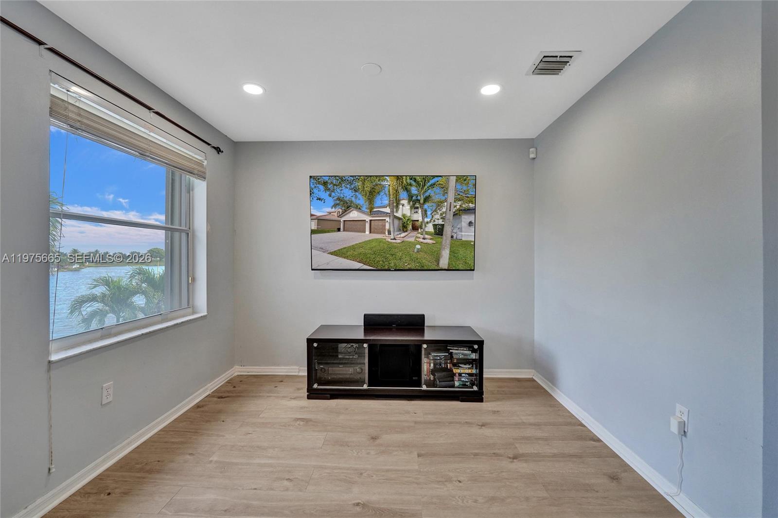 SILVER LAKES PHASE III - Residential Lease