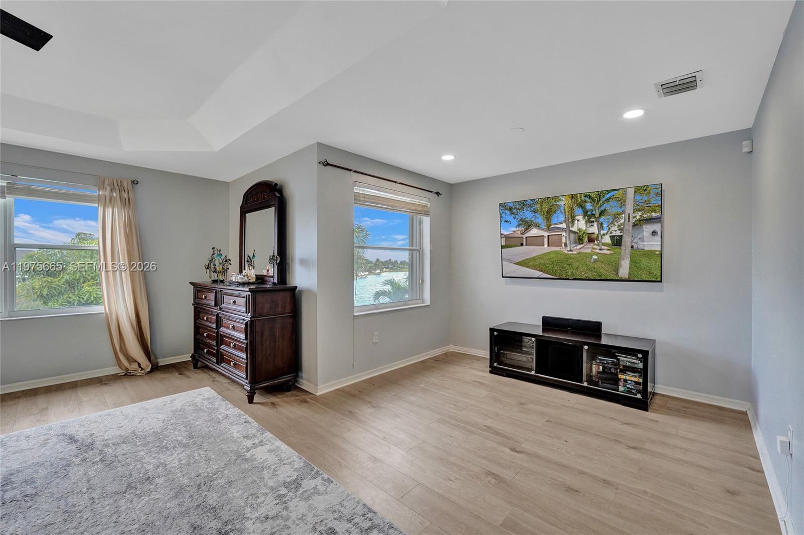 SILVER LAKES PHASE III - Residential Lease