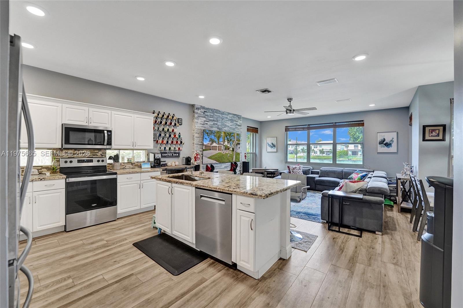 SILVER LAKES PHASE III - Residential Lease