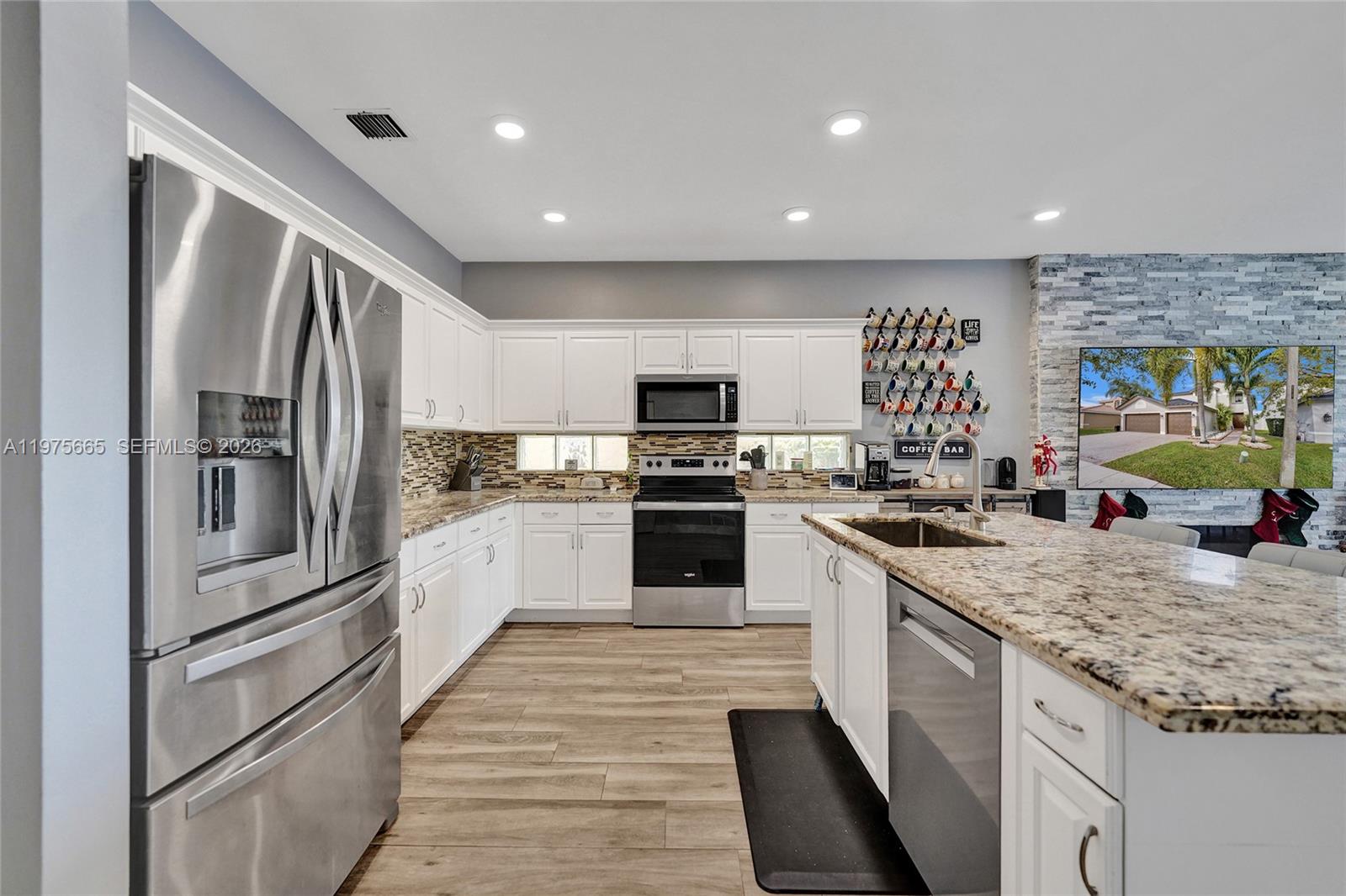 SILVER LAKES PHASE III - Residential Lease