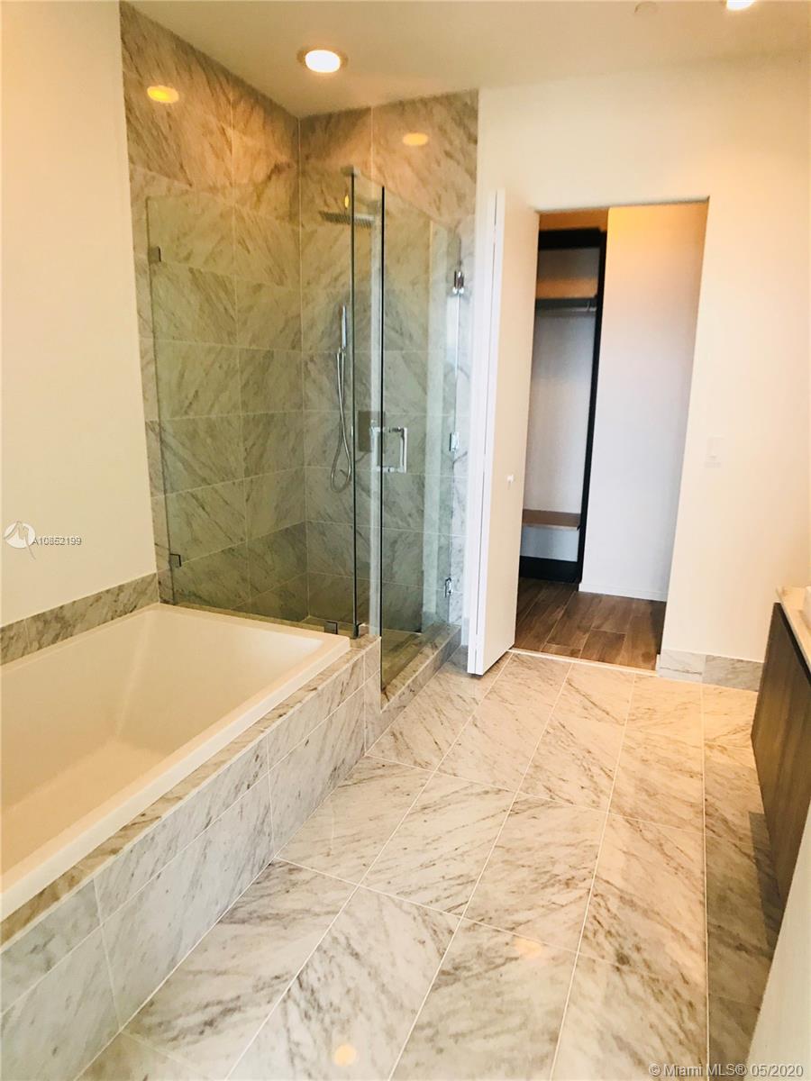 SLS LUX - Residential Lease