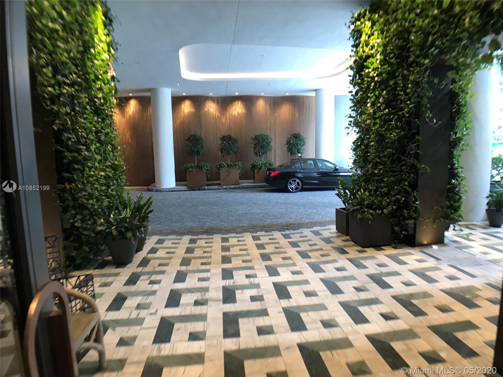 SLS LUX - Residential Lease