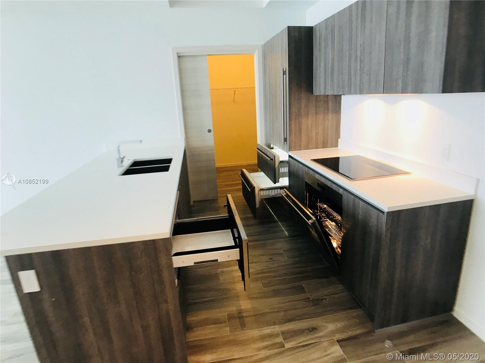 SLS LUX - Residential Lease