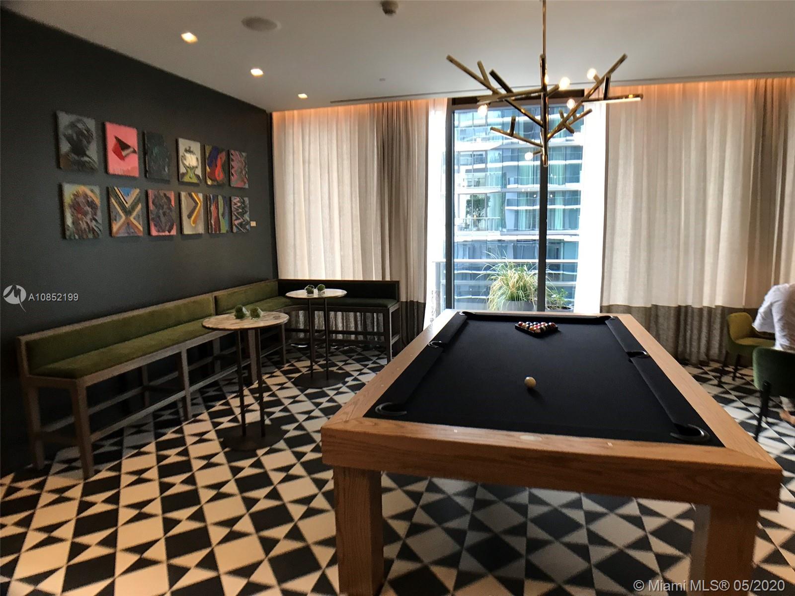 SLS LUX - Residential Lease