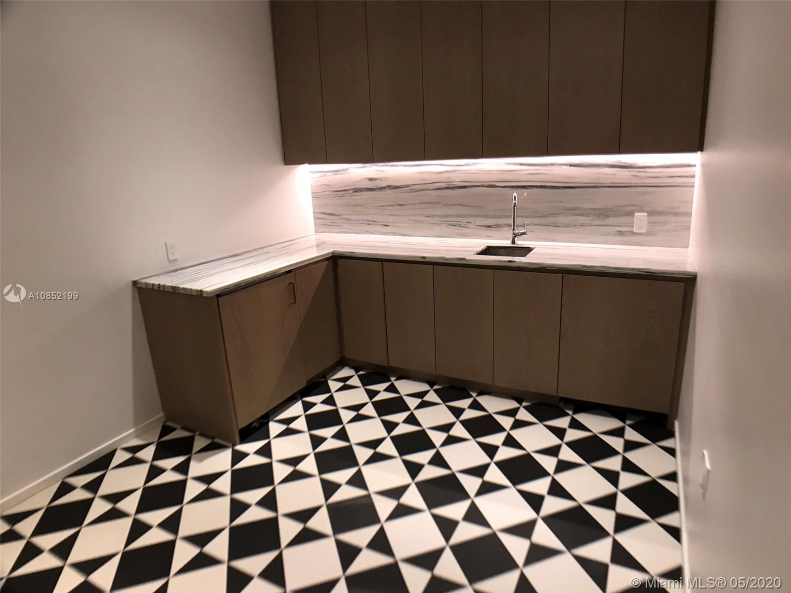 SLS LUX - Residential Lease