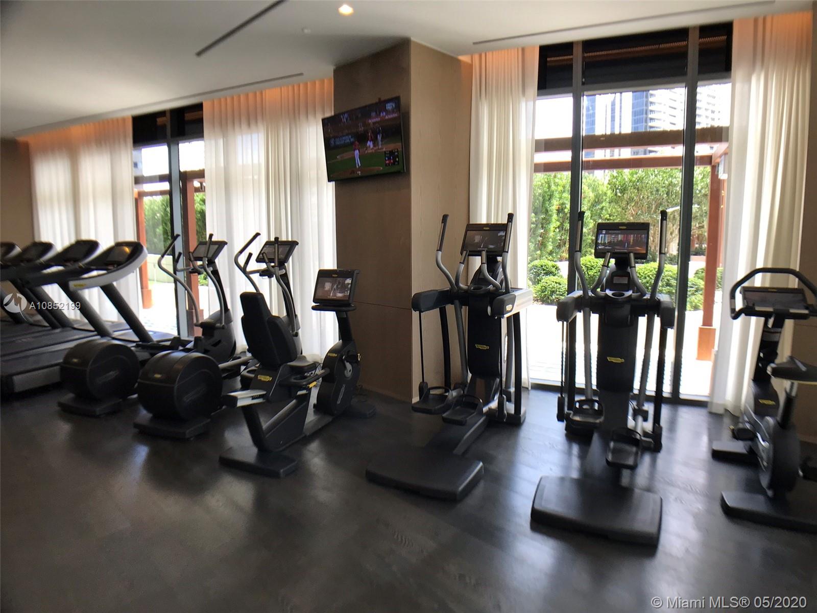 SLS LUX - Residential Lease