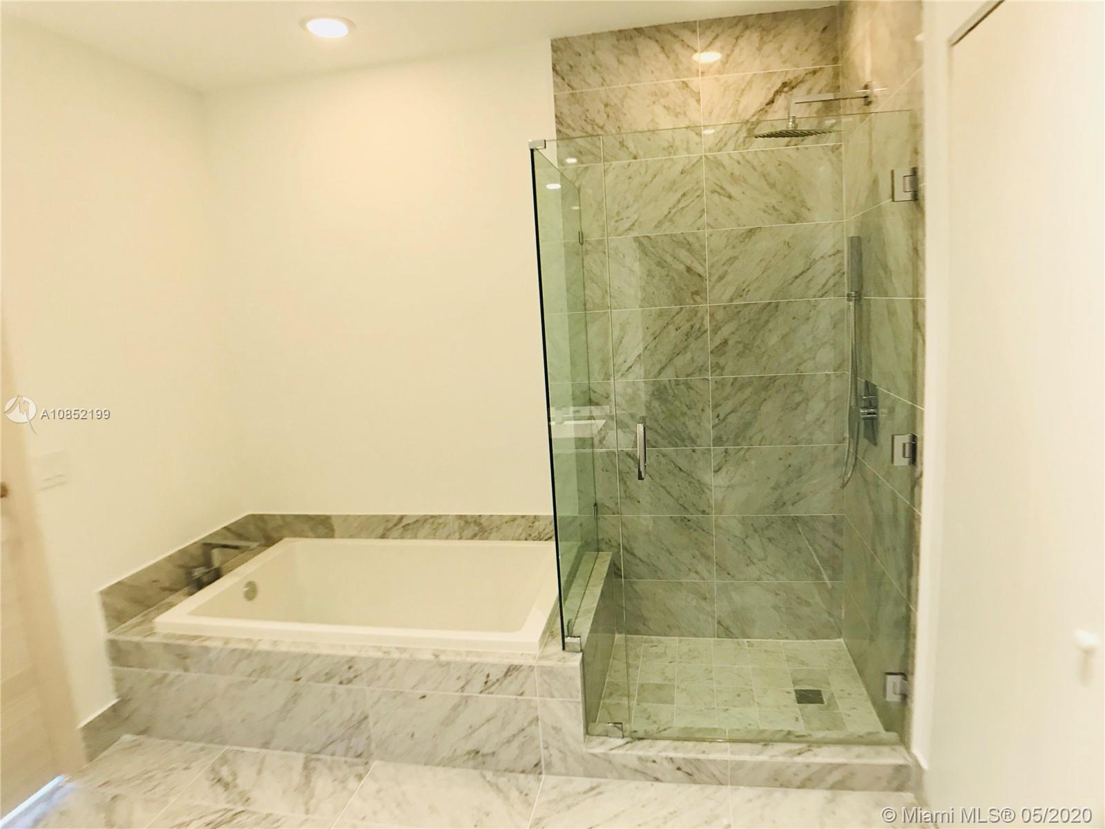SLS LUX - Residential Lease