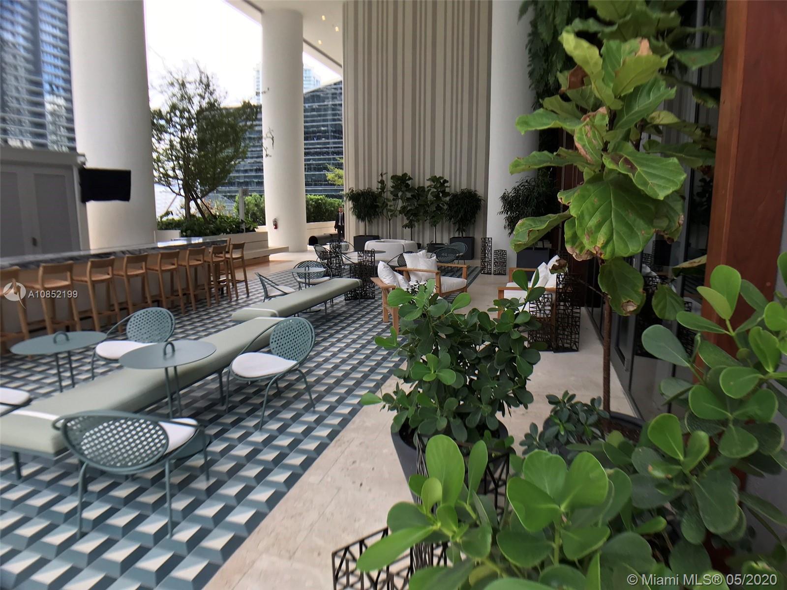 SLS LUX - Residential Lease