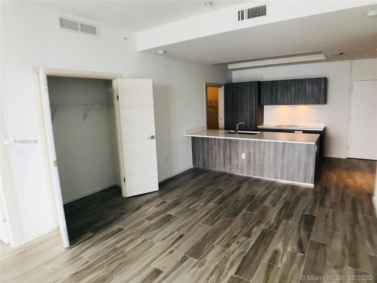SLS LUX - Residential Lease