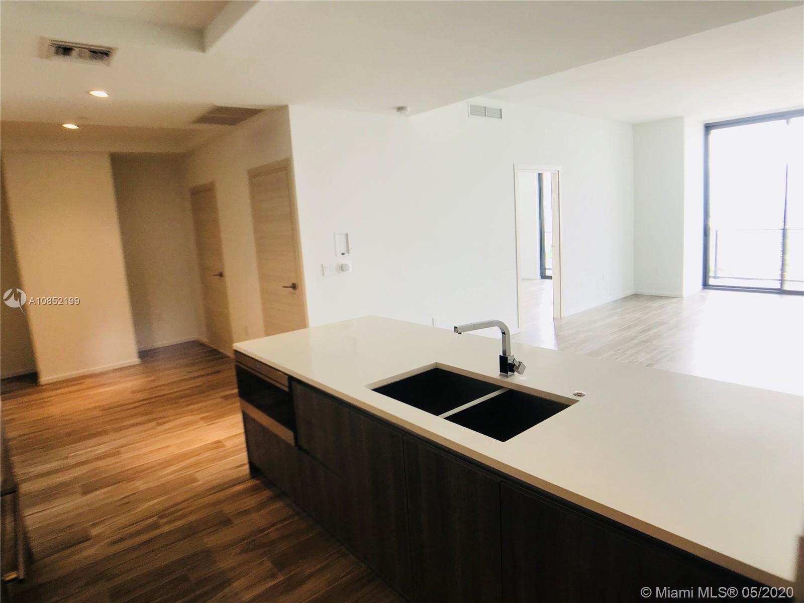 SLS LUX - Residential Lease