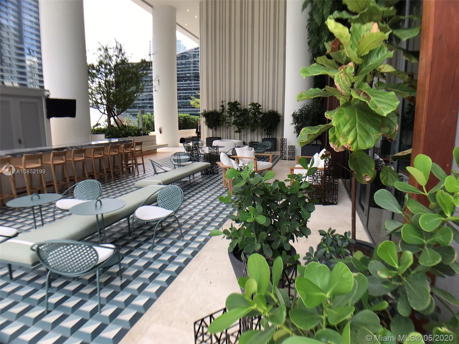 SLS LUX - Residential Lease
