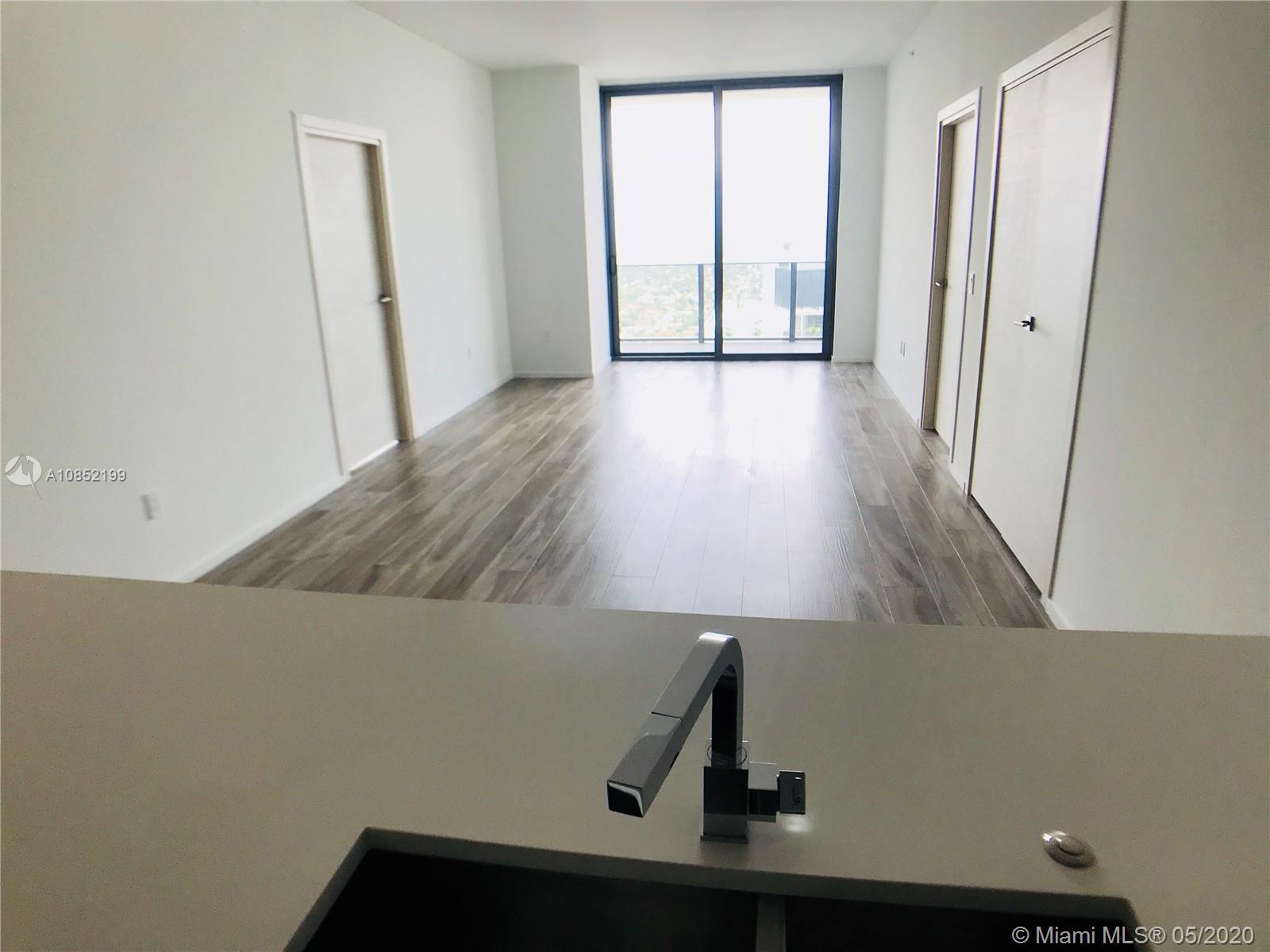 SLS LUX - Residential Lease