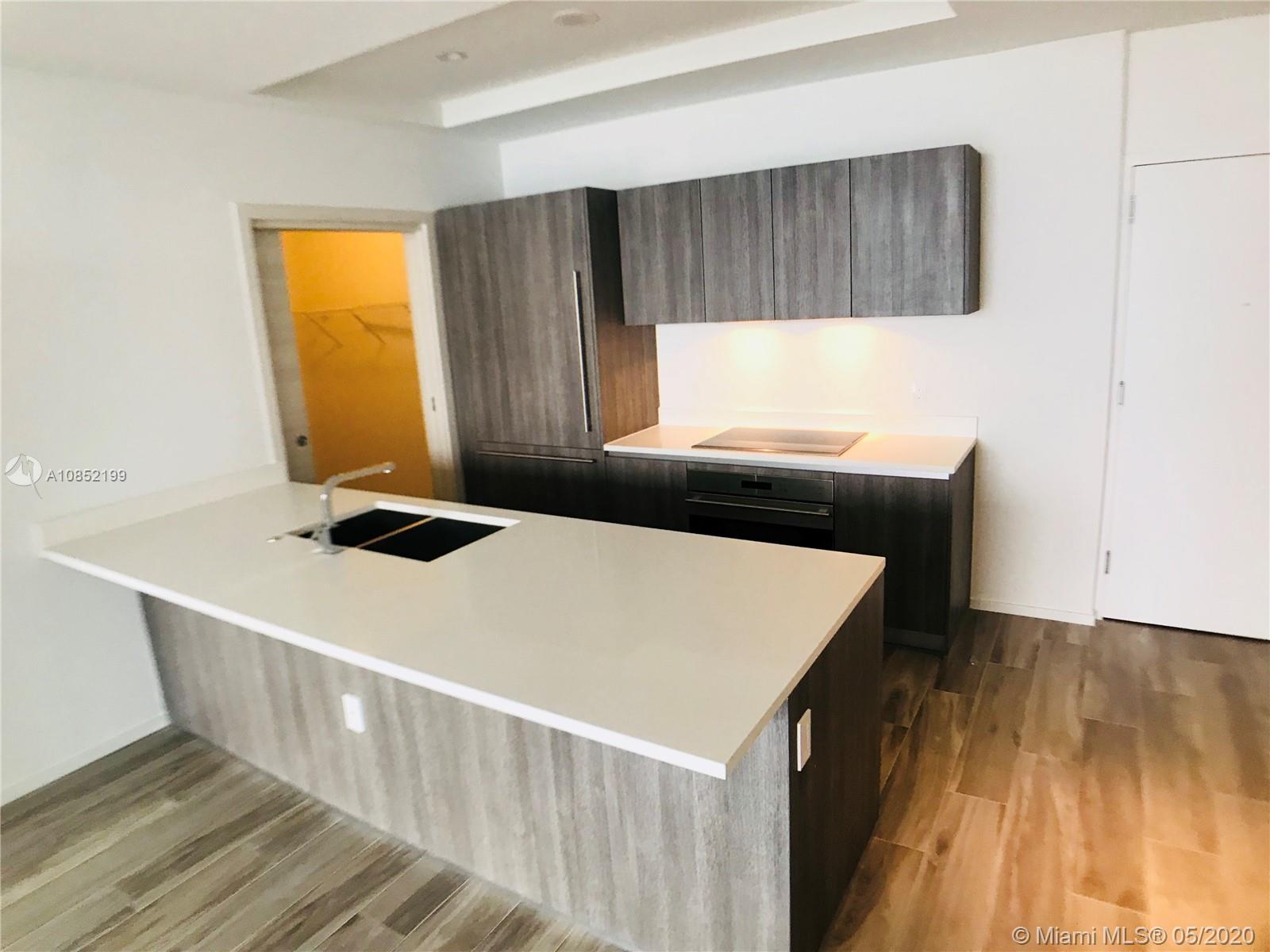SLS LUX - Residential Lease