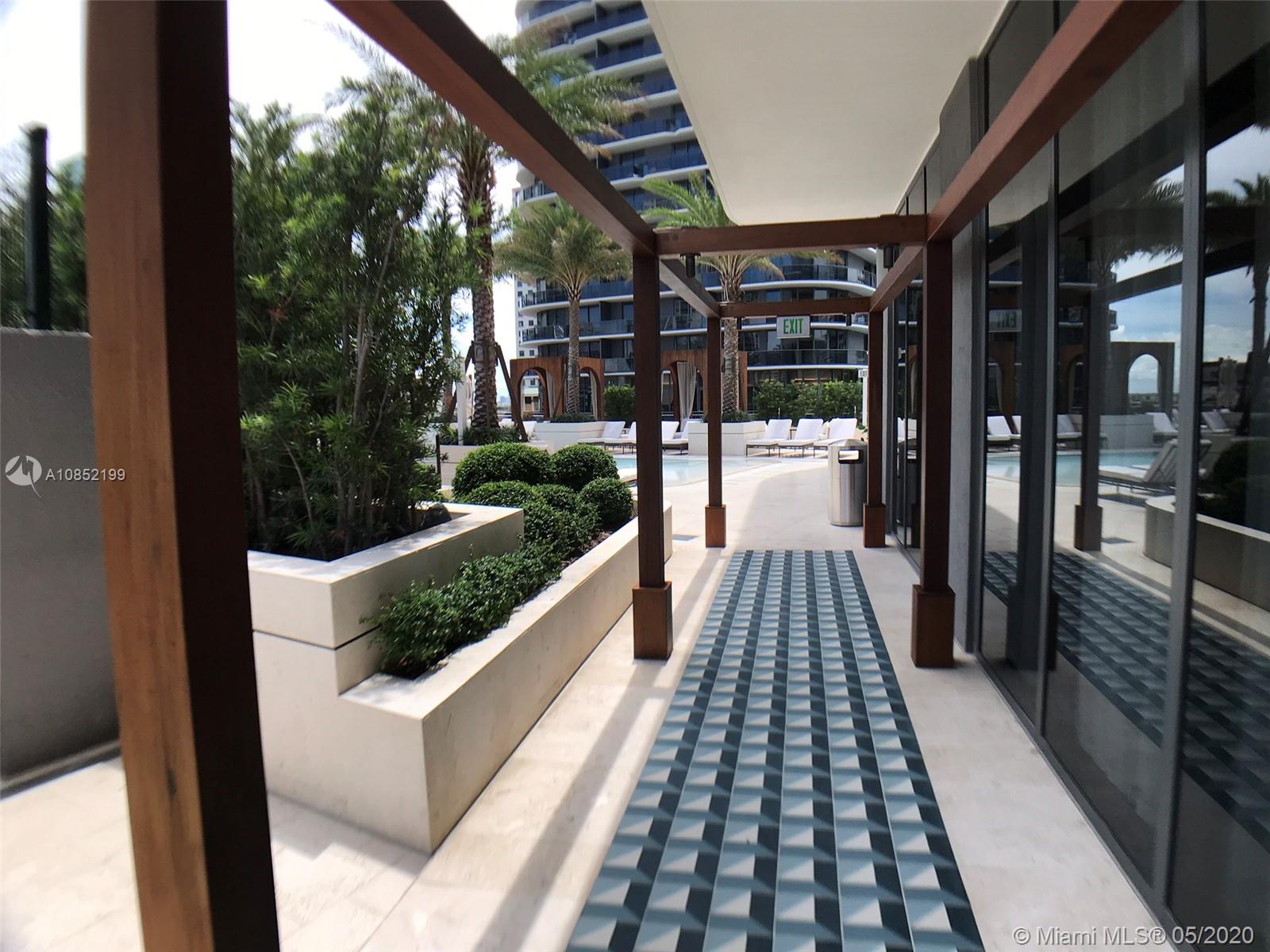 SLS LUX - Residential Lease