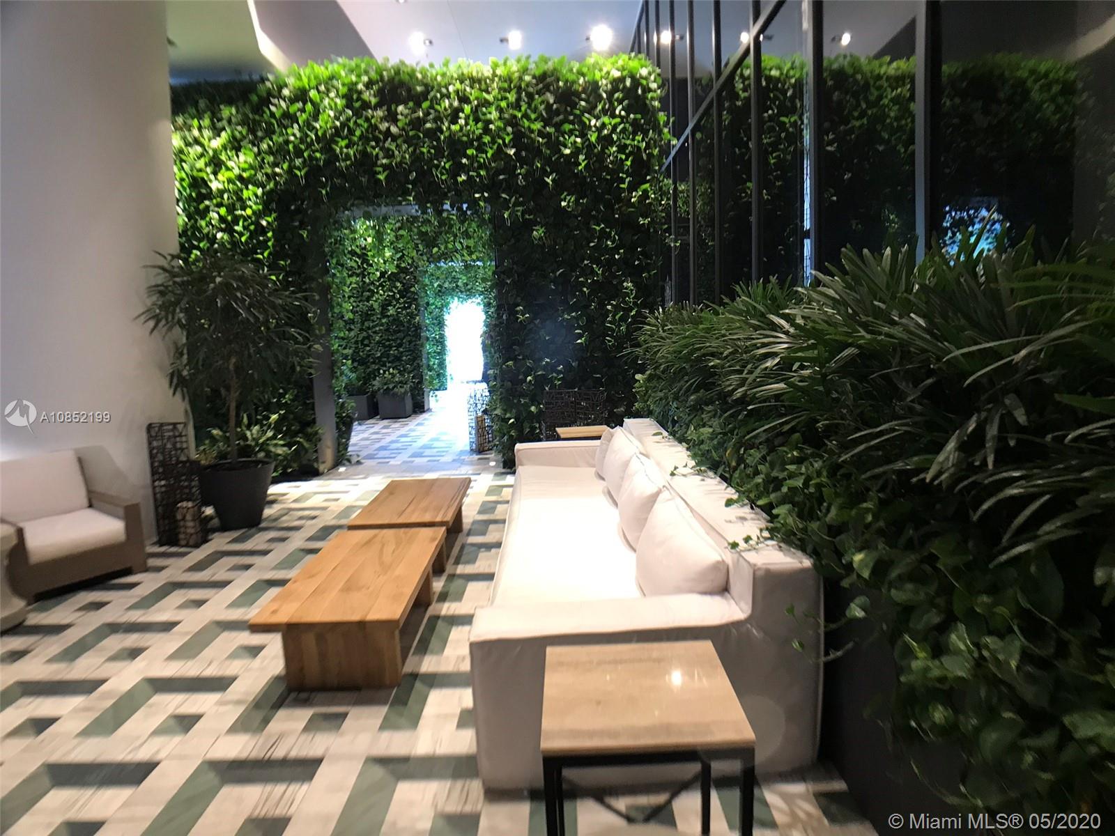 SLS LUX - Residential Lease