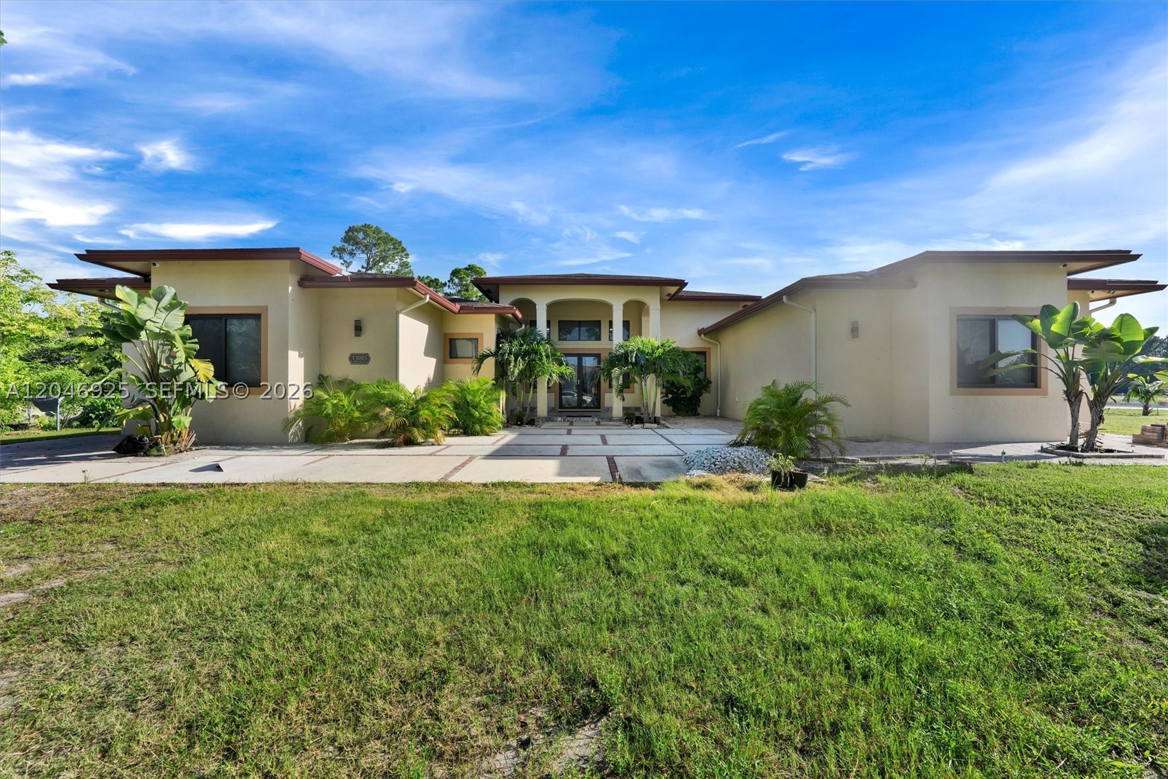Photo 1 of 66 — 13085 N 78th Pl N, Palm Beach, FL 33412