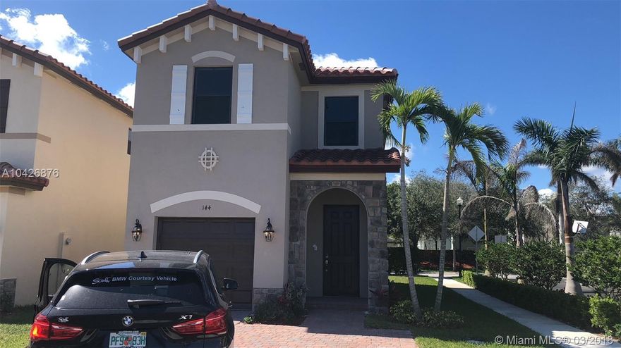 Brand New 3/2.5 Single Family Home located in a gated community in Sierra at Vineyards, Homestead. Stainless steel appliances, granite counter top. Great amenities!!! A must see