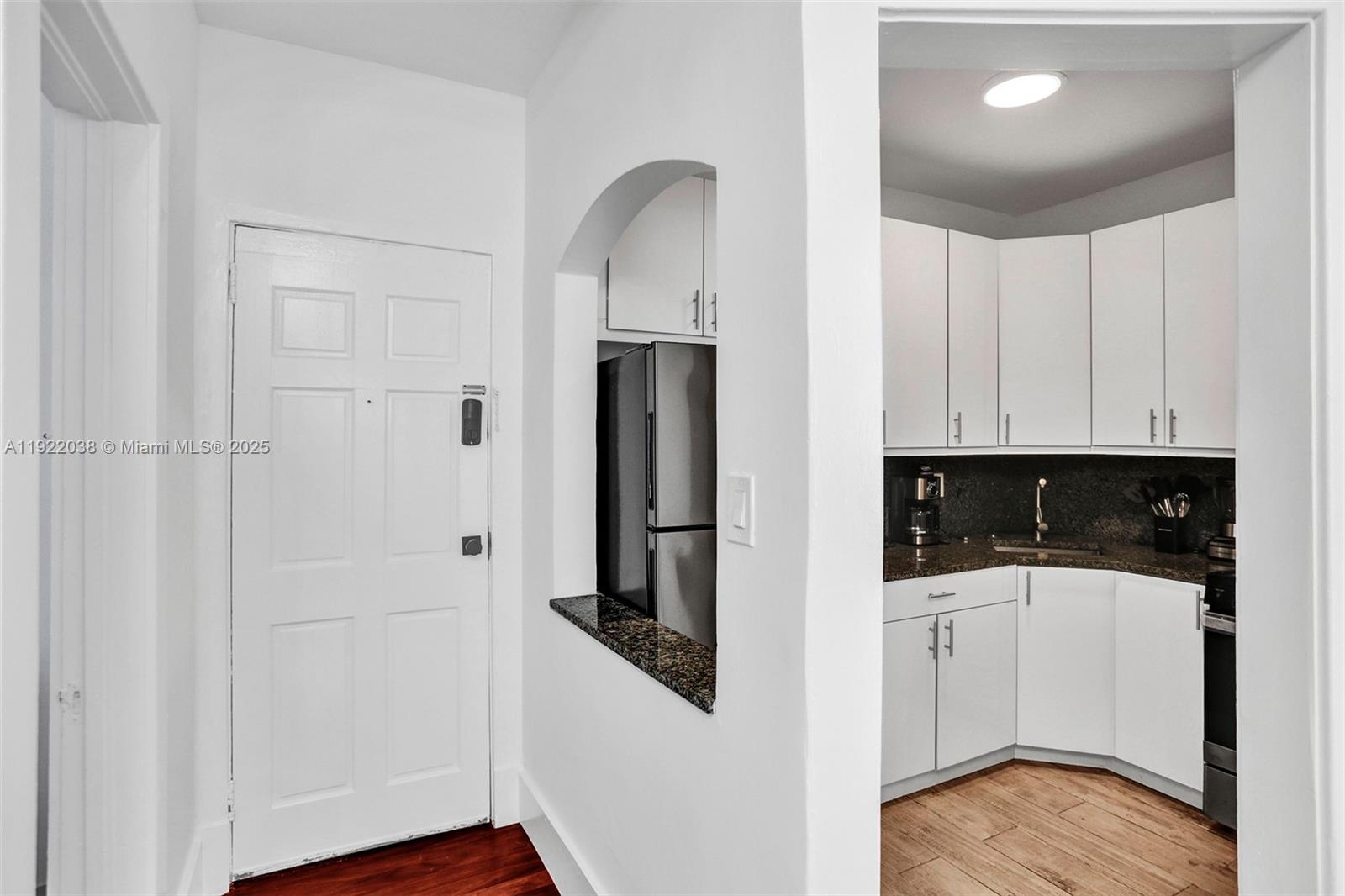 HOLLYWOOD - Residential Lease