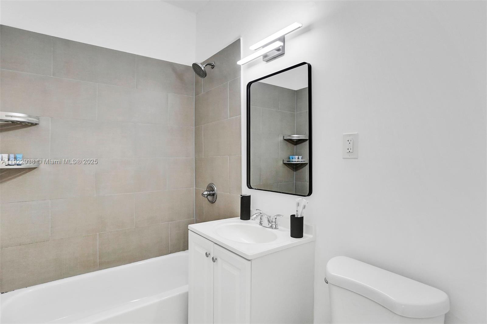 HOLLYWOOD - Residential Lease