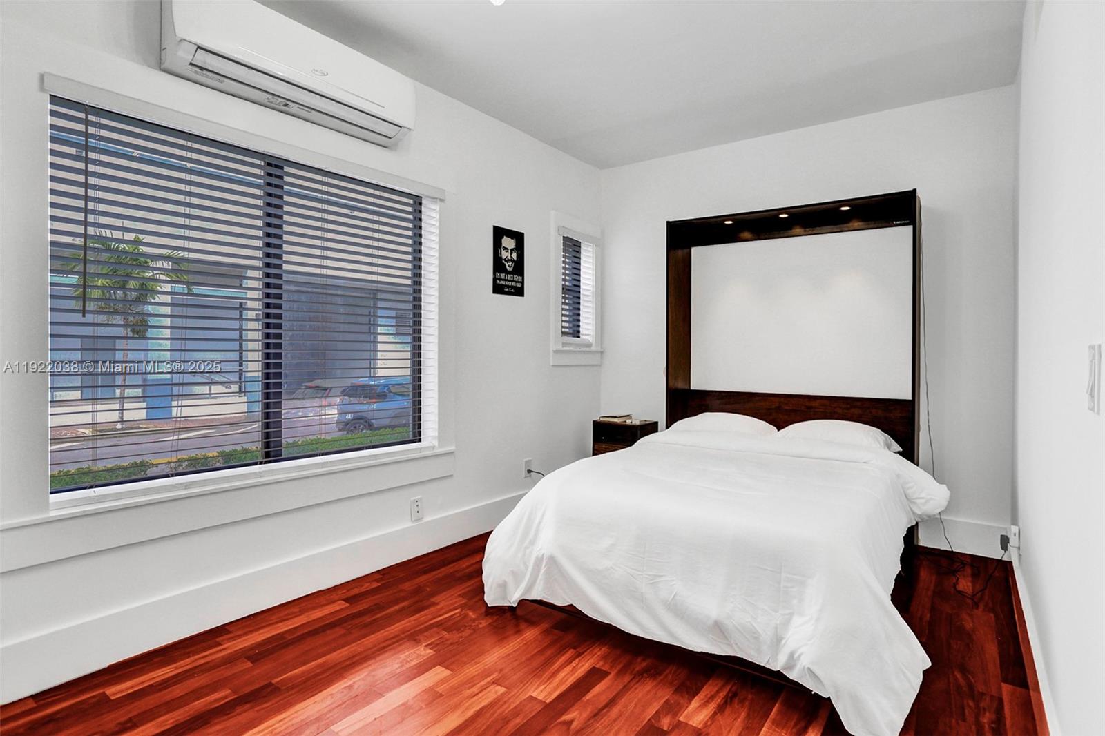 HOLLYWOOD - Residential Lease