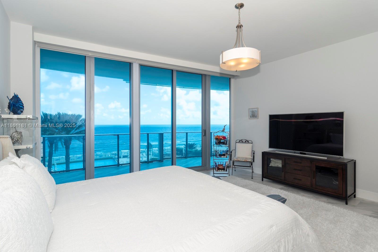 PARAMOUNT FT LAUDERDALE C - Residential