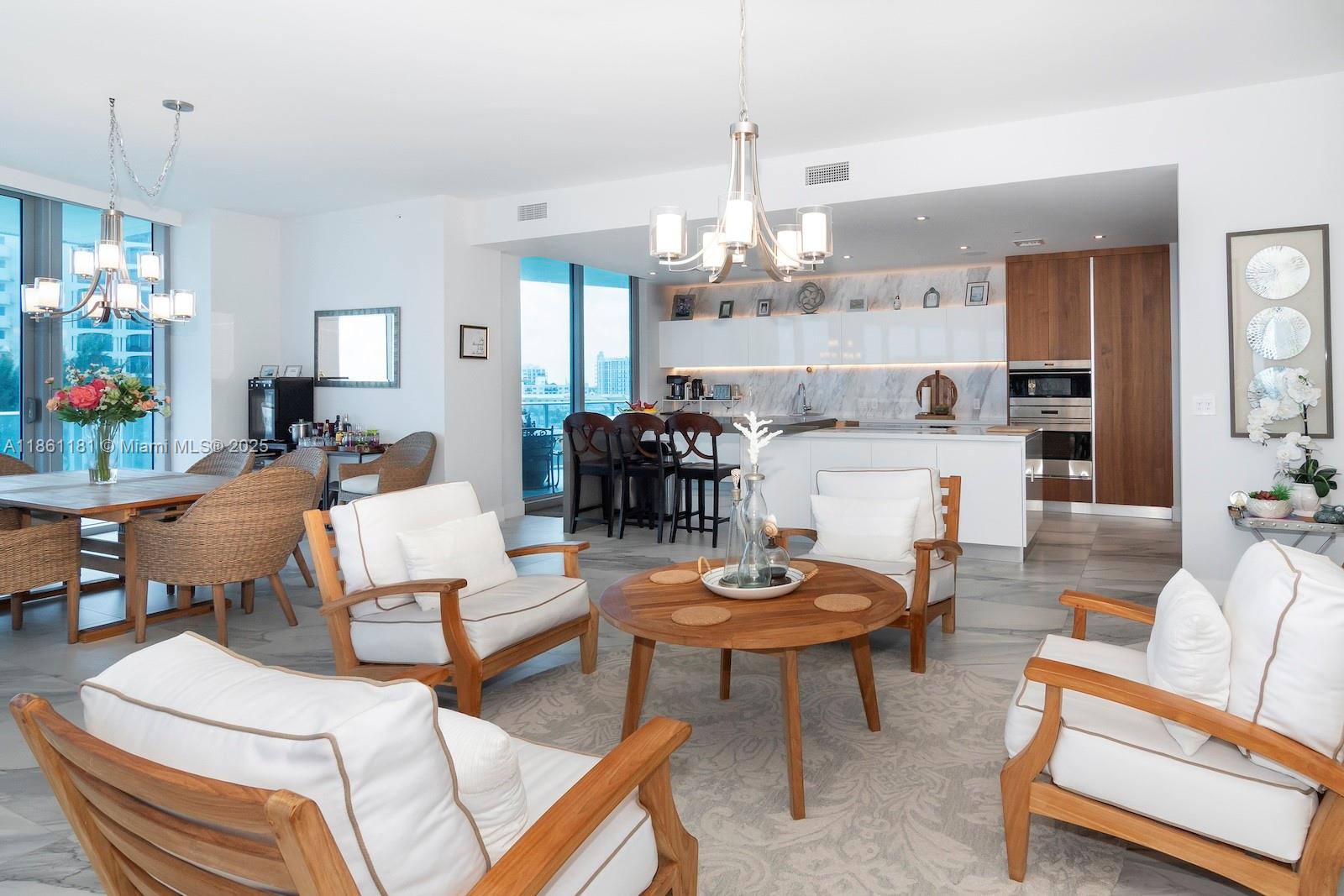 PARAMOUNT FT LAUDERDALE C - Residential
